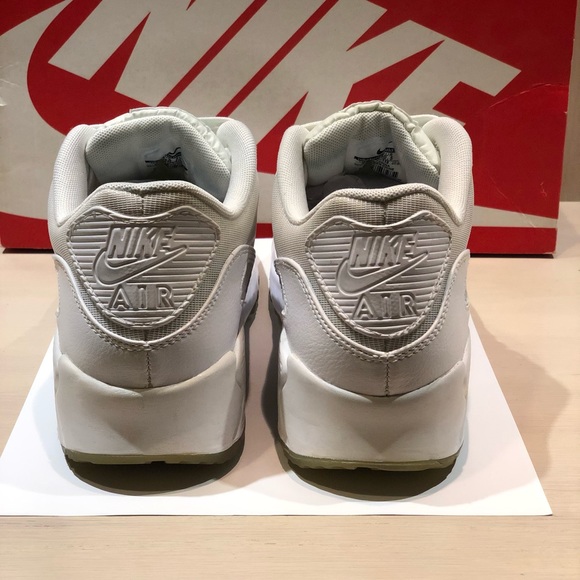 Nike Air Max 90 Glow-in-the-Dark  Women Size 9 - Picture 5 of 9